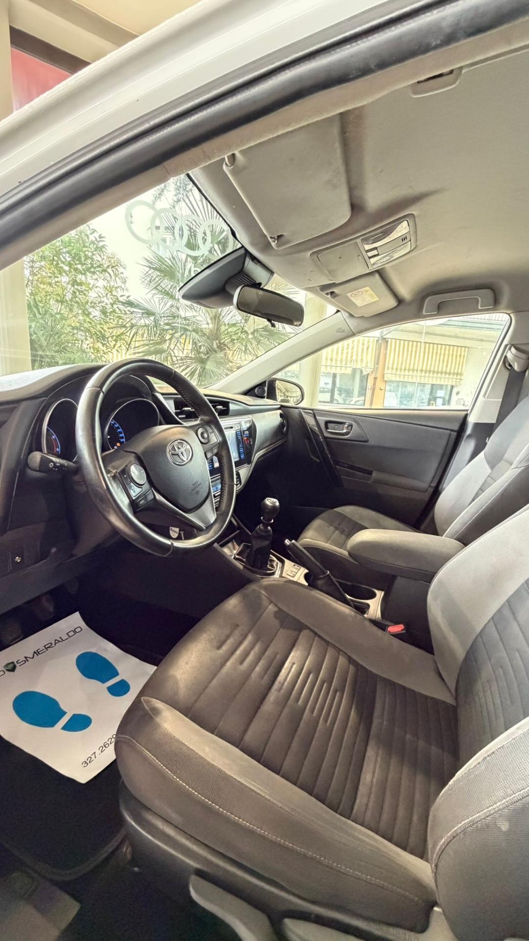 Toyota Auris 1.6 D-4D Business