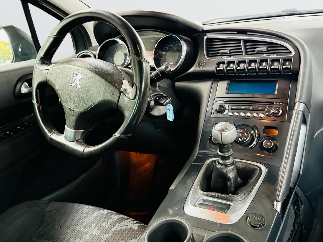 Peugeot 3008 *110 CV*5 PORTE*NEOPATENTATI*TETTO PANORAMA*