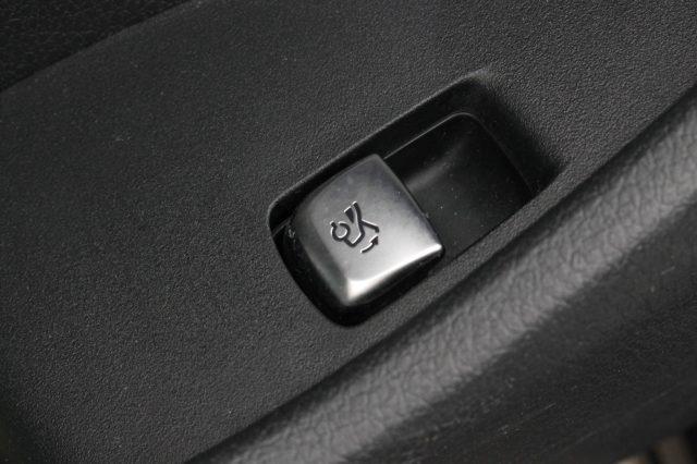 MERCEDES-BENZ E 220 d Auto Cabrio Sport LED