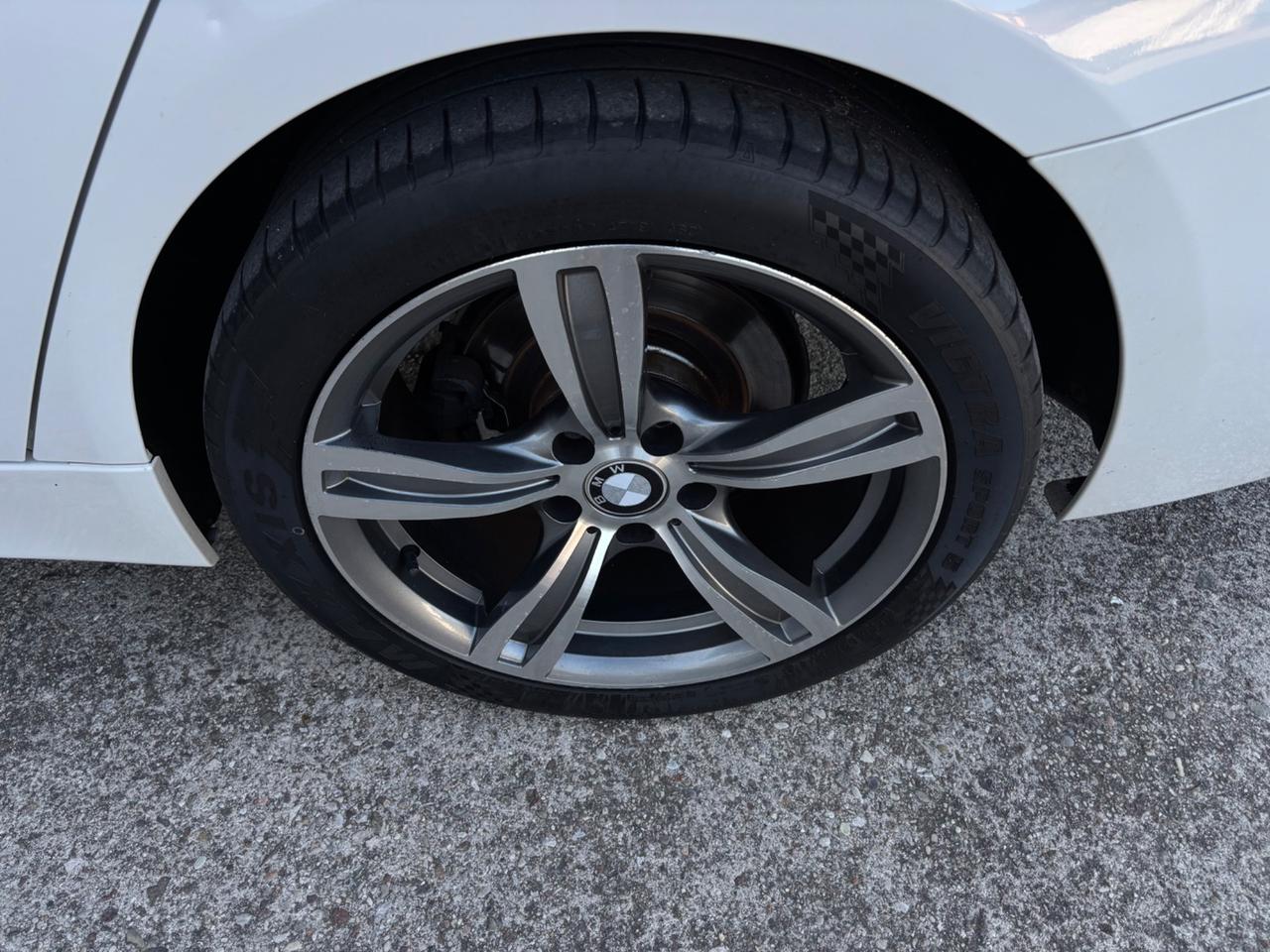 Bmw 318d 143cv. Garanzia 12 mesi. Neopatentati