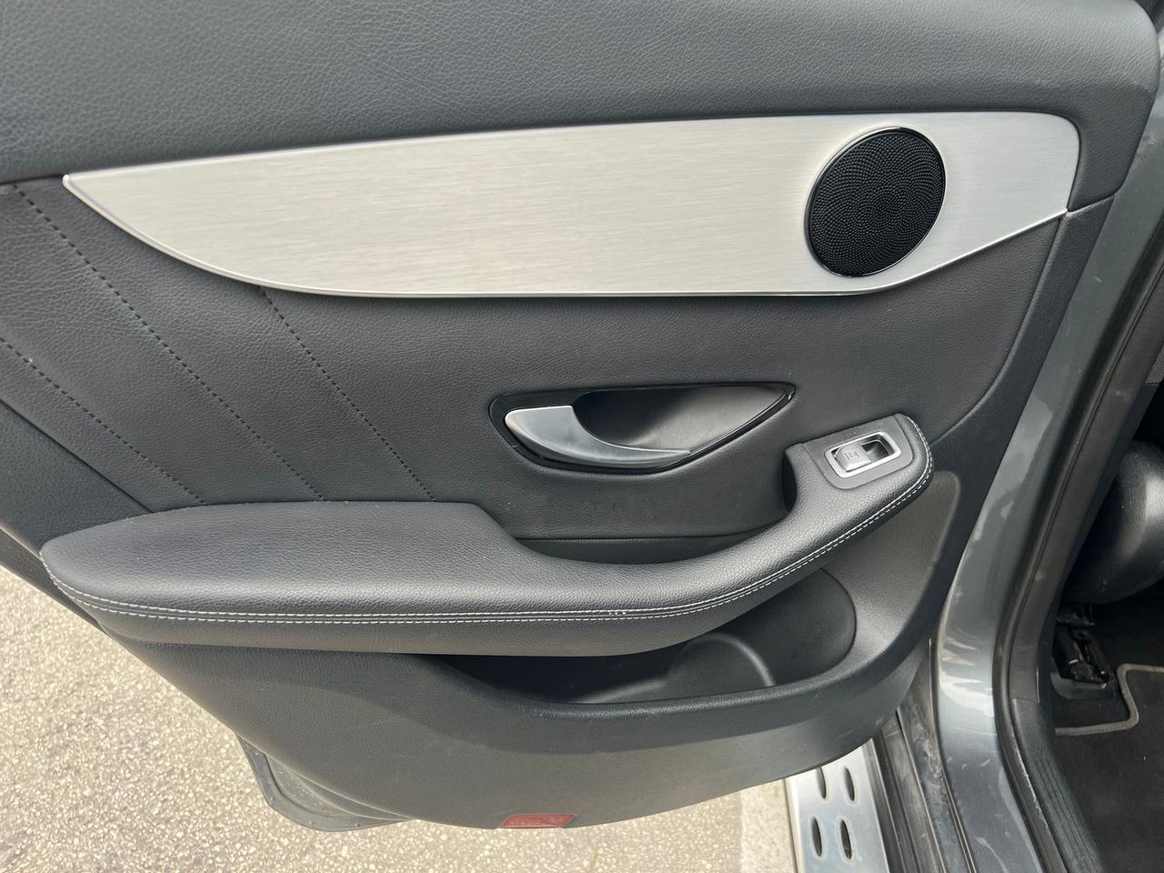 Mercedes-Benz GLC 220 D 4 MATIC Pre #10047