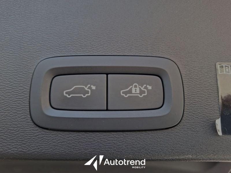 Volvo XC40 Recharge T4 129+82 CV Plug-in Hybrid Automatica Recharge Inscription Expression