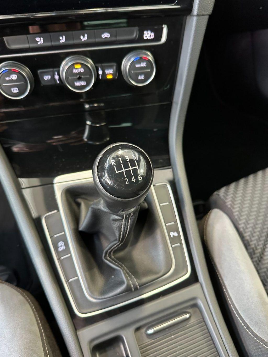 Volkswagen Golf 1.4 TSI 125 CV Sport R Line - Carplay - 17"