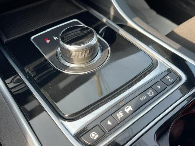 Jaguar XE 2.0 D 240 CV AWD aut. R-Sport