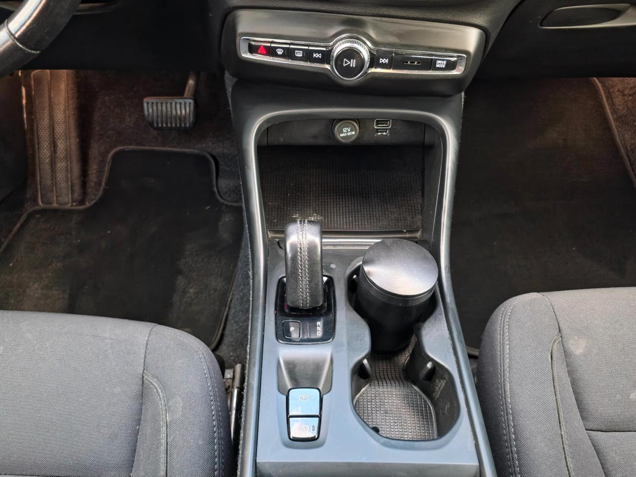 Volvo XC40 D3 Geartronic R-design CV-150 E6 Automatica NEO 2020