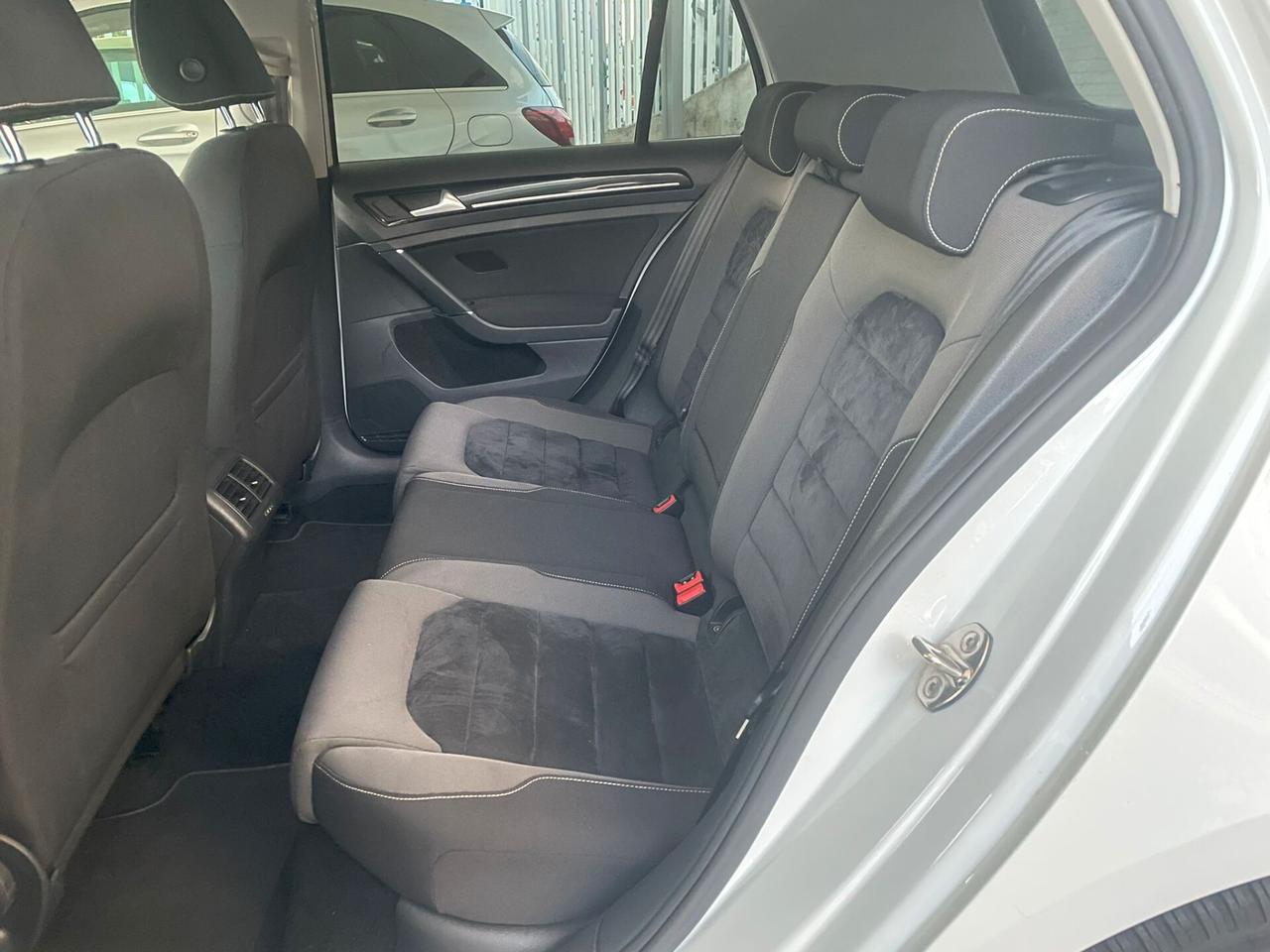 Volkswagen Golf 1.6 TDI 110 CV DSG 5p. Highline BlueMotion Technology