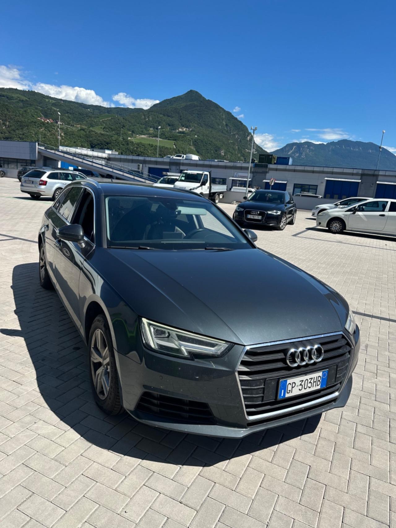 Audi A4 2.0 TFSI ultra S tronic Business
