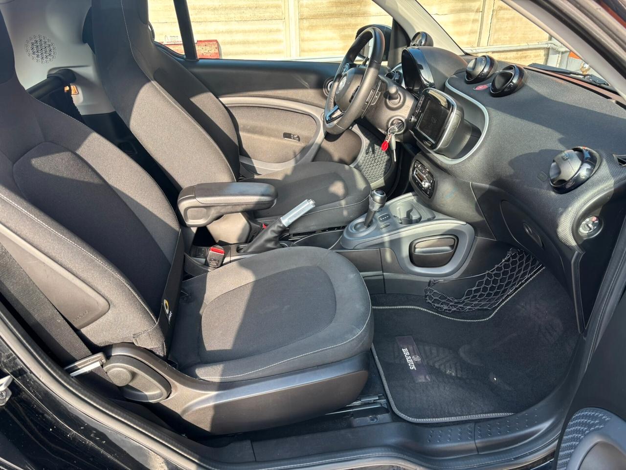 Smart ForTwo 90 0.9 Turbo twinamic Urbanrunner allestimento brabus