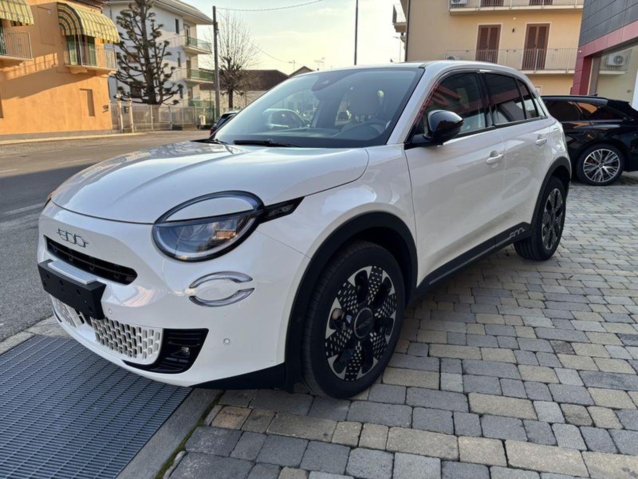 Fiat 600 Hybrid 110 CV DCT MHEV La Prima LED-CAM-18"