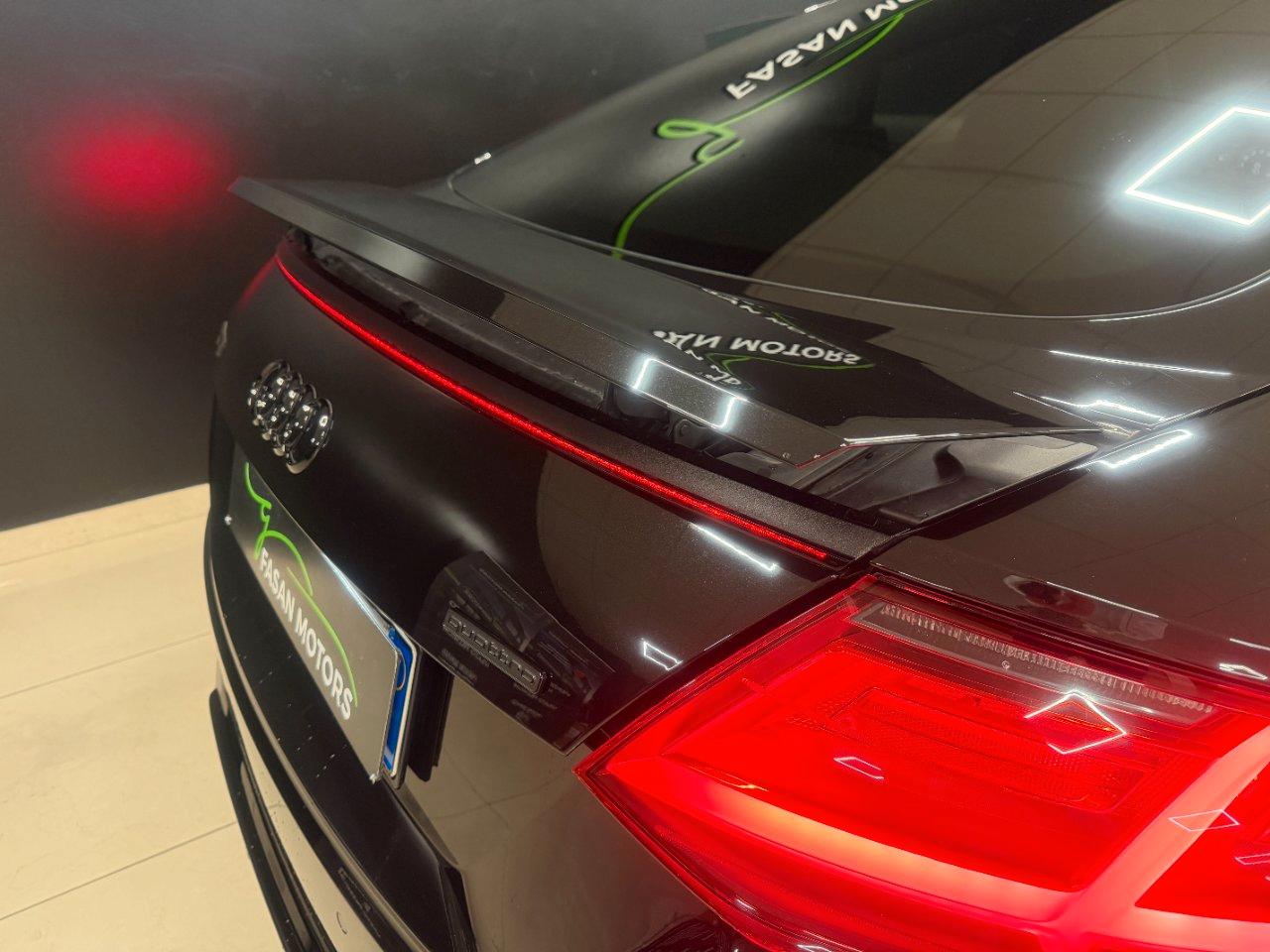 Audi TT Coupe 2.0 tfsi S line quattro s-tronic