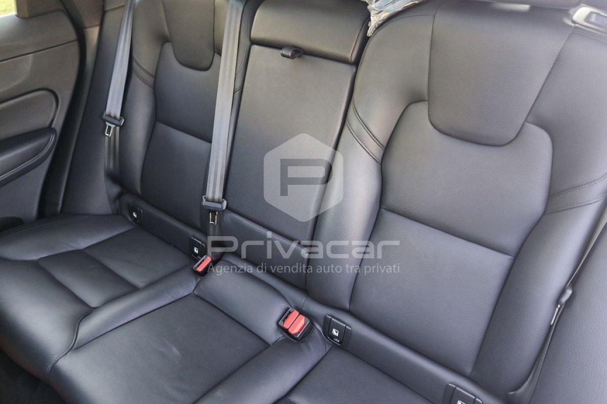 VOLVO XC60 B4 (d) automatico Essential N1