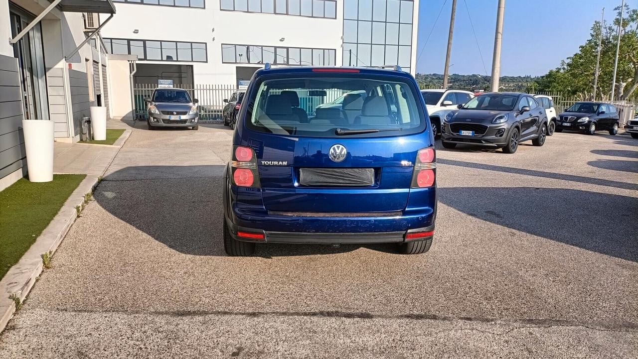 Volkswagen Touran Cross 1.9 TDI 105CV 7 POSTI e GANCIO