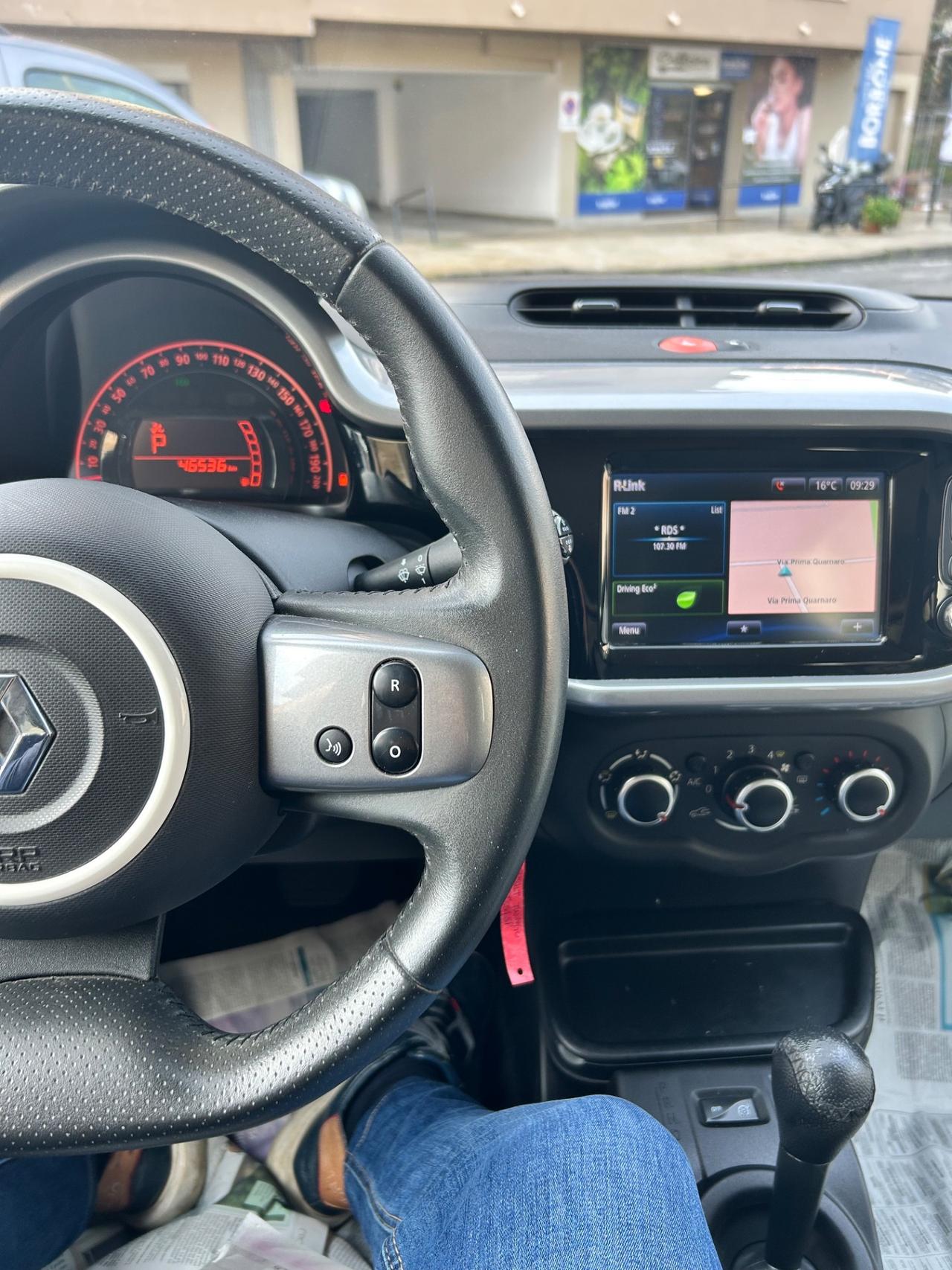 Renault Twingo SCe EDC La Parisienne