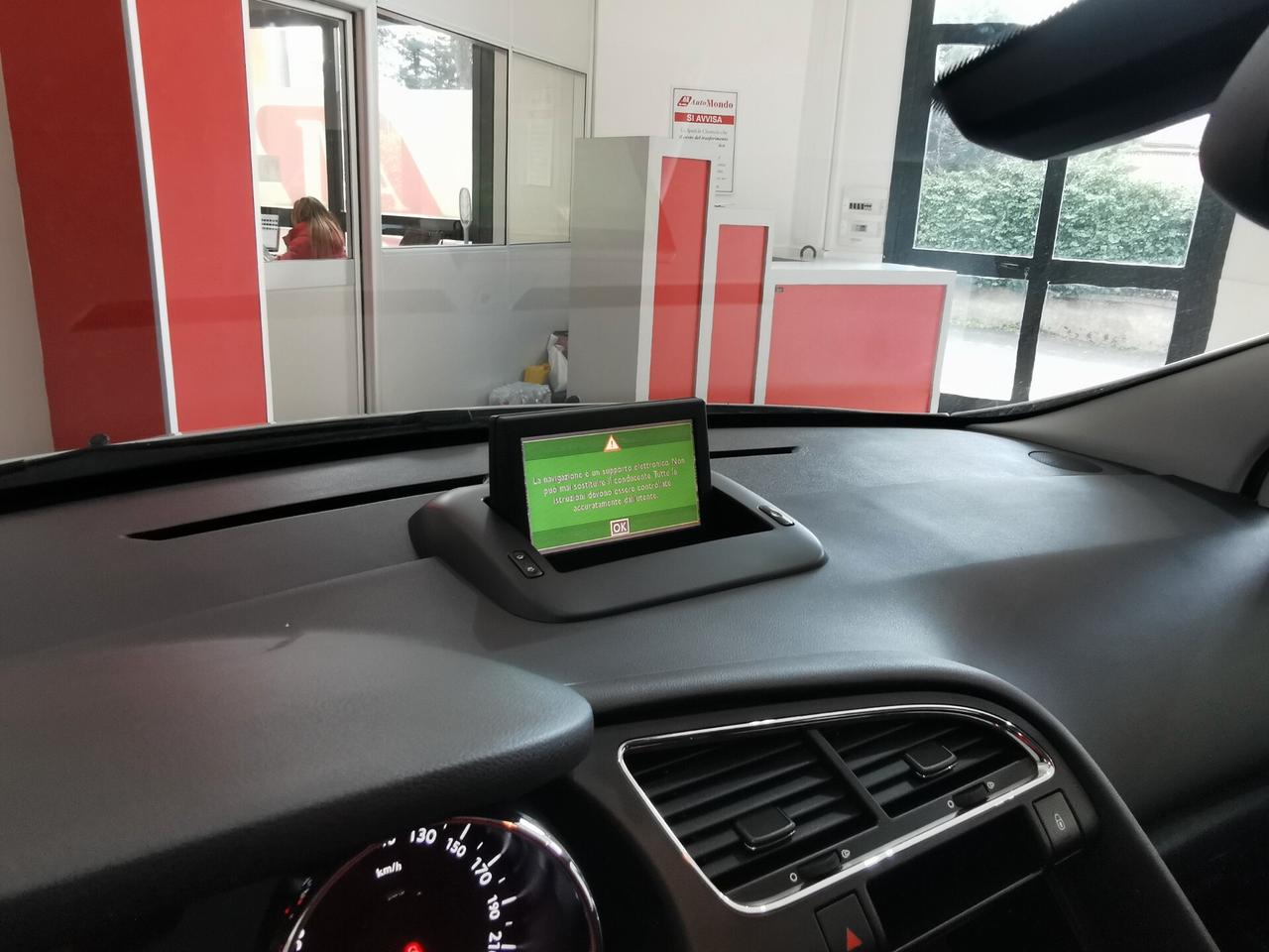 Peugeot 3008 1.6 HDi 112CV Active AUTOCARRO