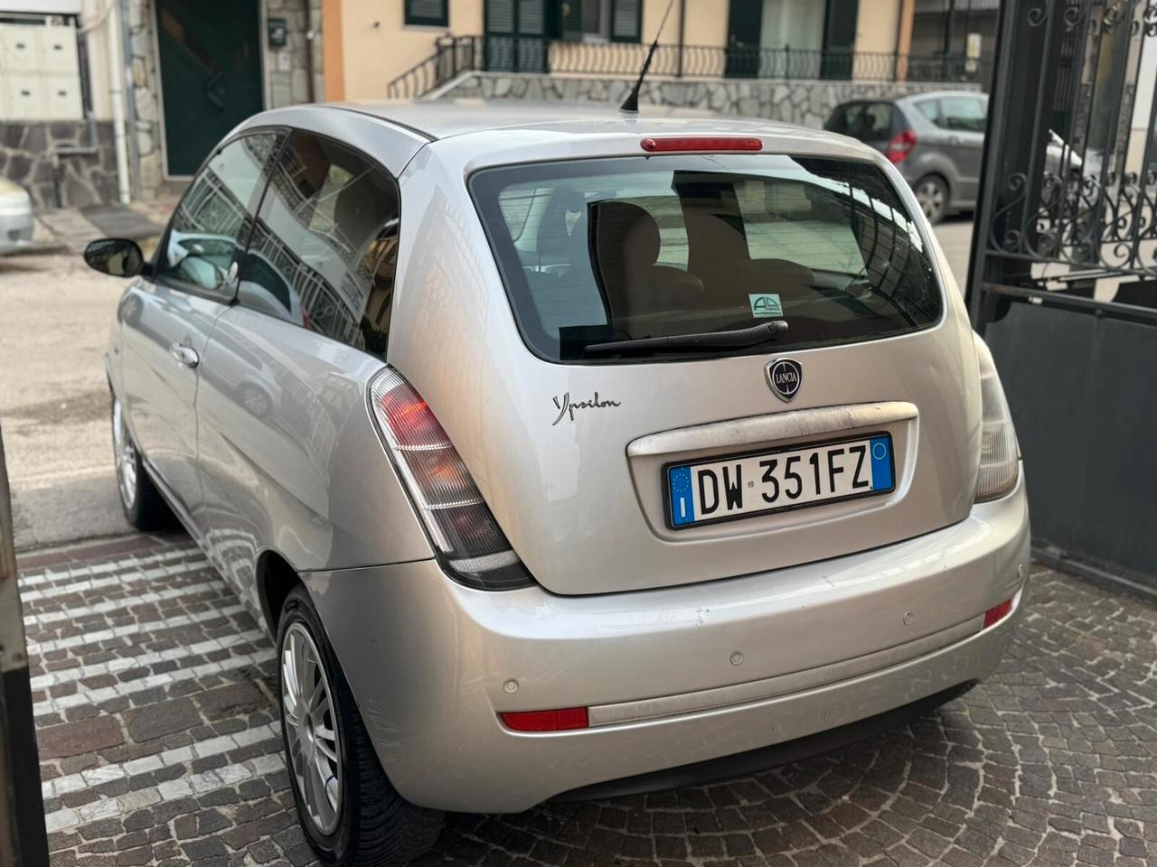 Lancia Ypsilon 1.4 Platino Ecochic GPL