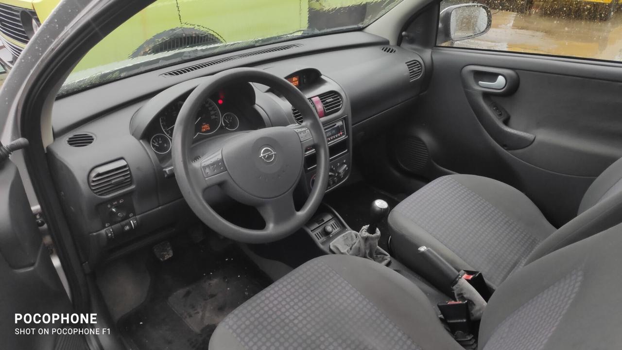 Opel Corsa 1.0 benzina neopatentati 2003