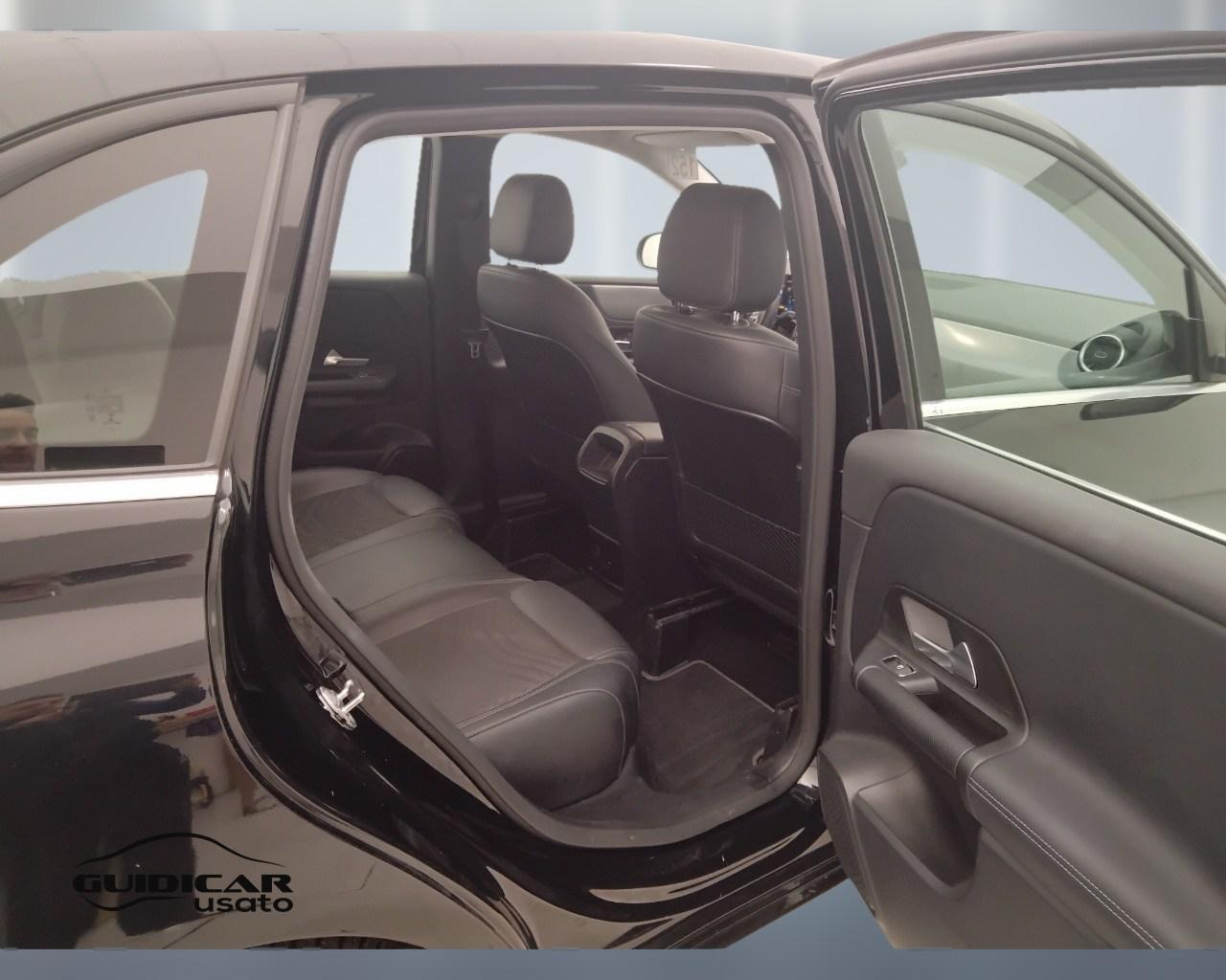 Mercedes-Benz Classe B - W247 2018 - B 180 d Sport auto