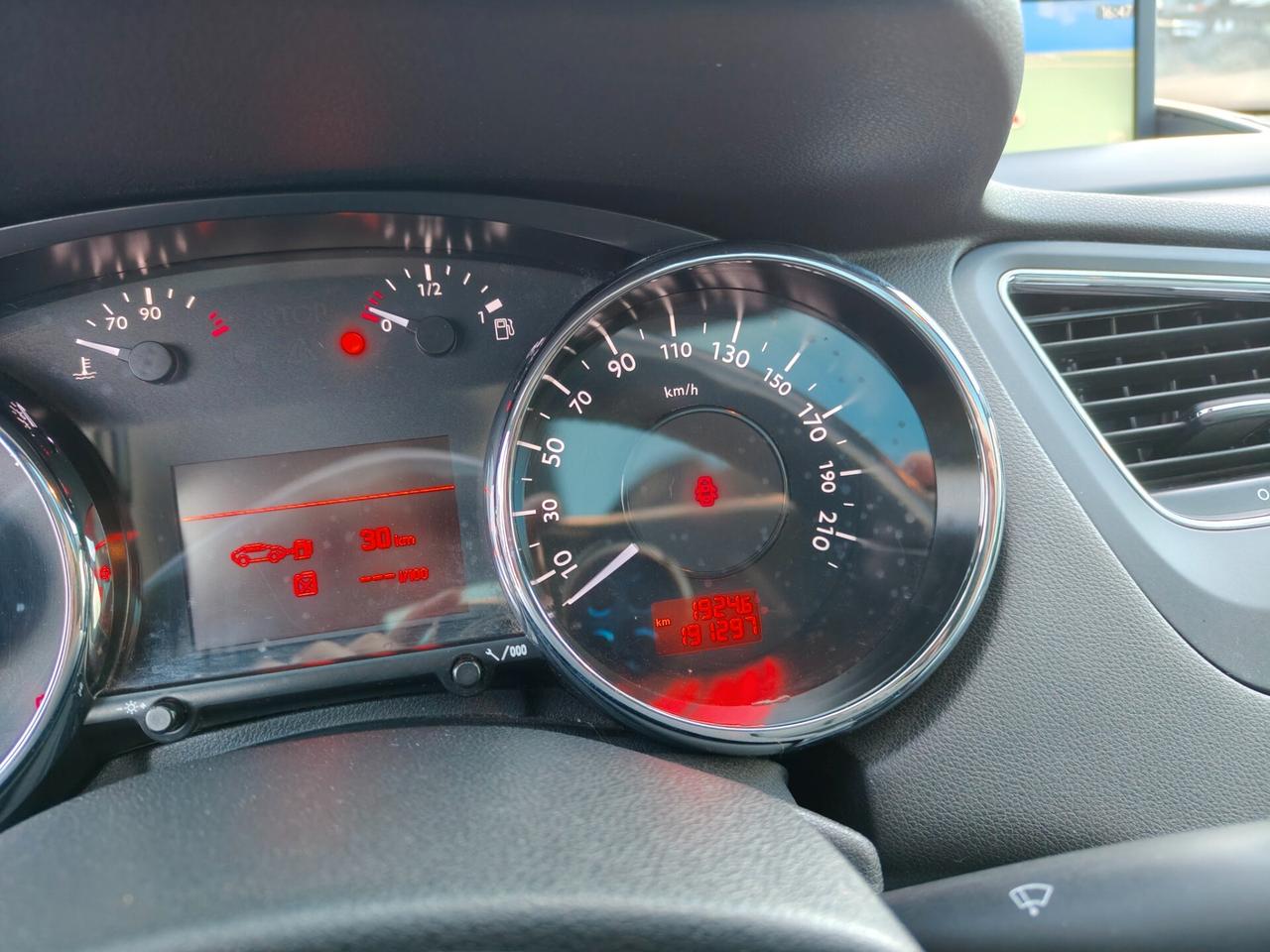 Peugeot 5008 1.6 HDi 115CV Business