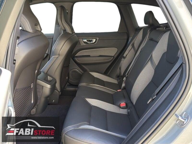 Volvo XC60 B5 AWD 250 Cv R-Design Plus Dark - KM/0