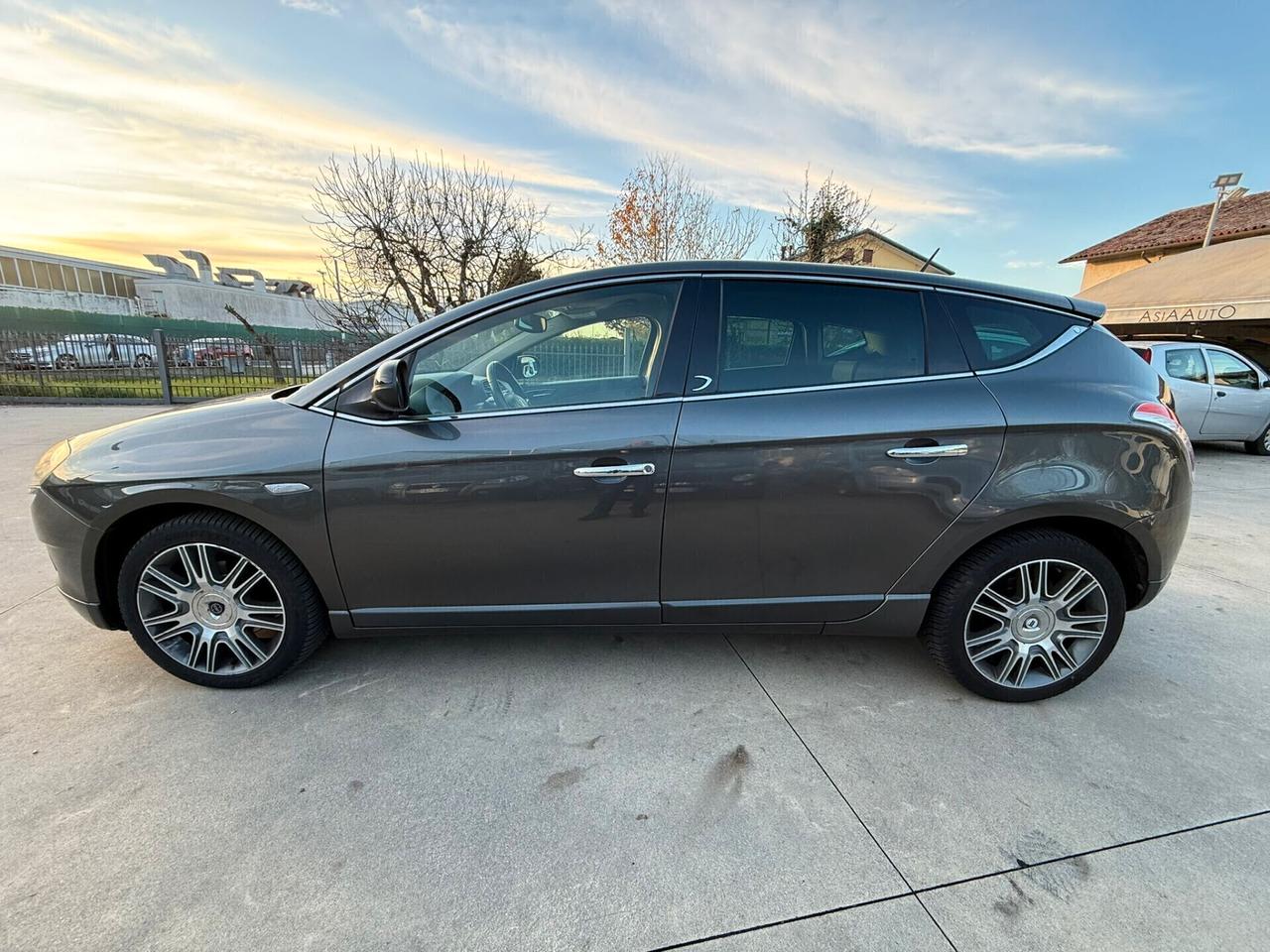 Lancia Delta 1.6 mjt 120cv diesel GOLD