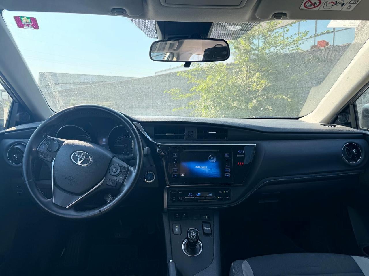 Toyota Auris Touring Sports 1.8 Hybrid Lounge
