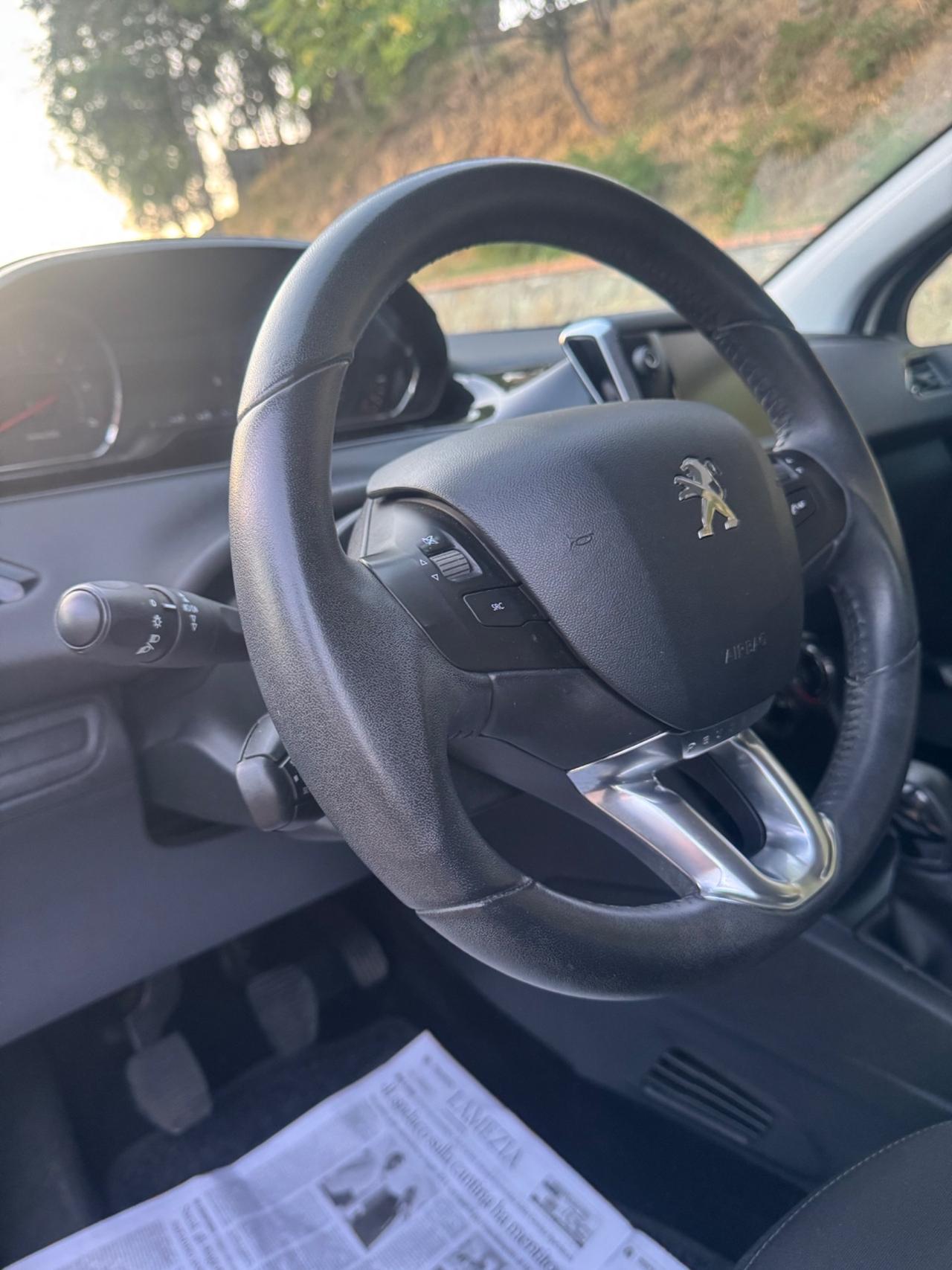 Peugeot 208 1.4 HDi 68Cv 3Porte *ALLURE* 2014