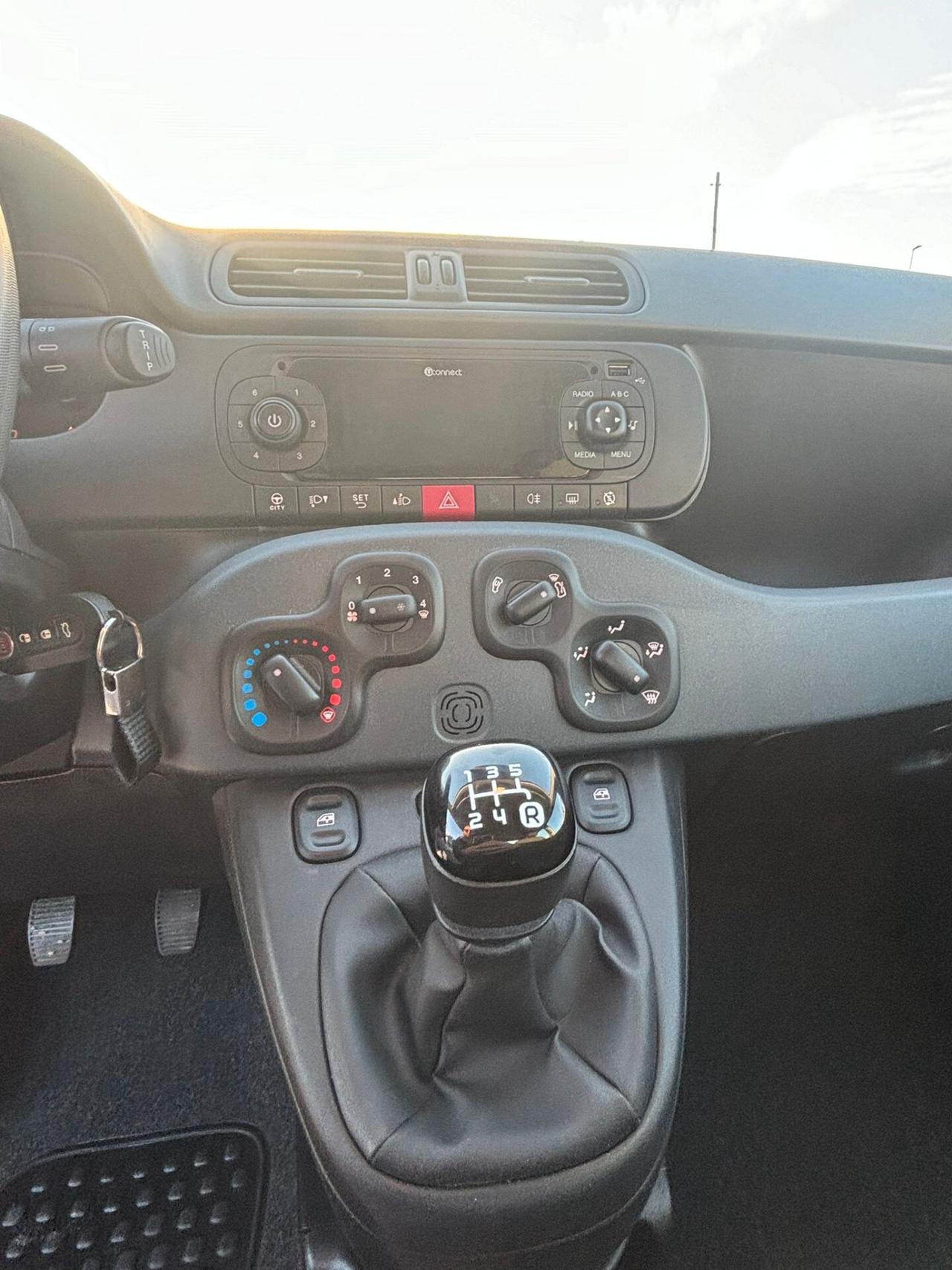 Fiat Panda 1.2 Connected by Wind