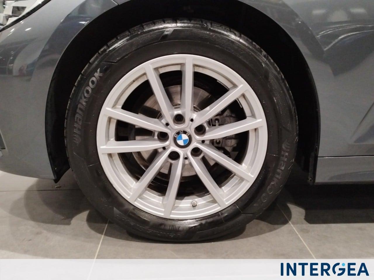 BMW 316d Touring mhev 48V Business Advantage auto