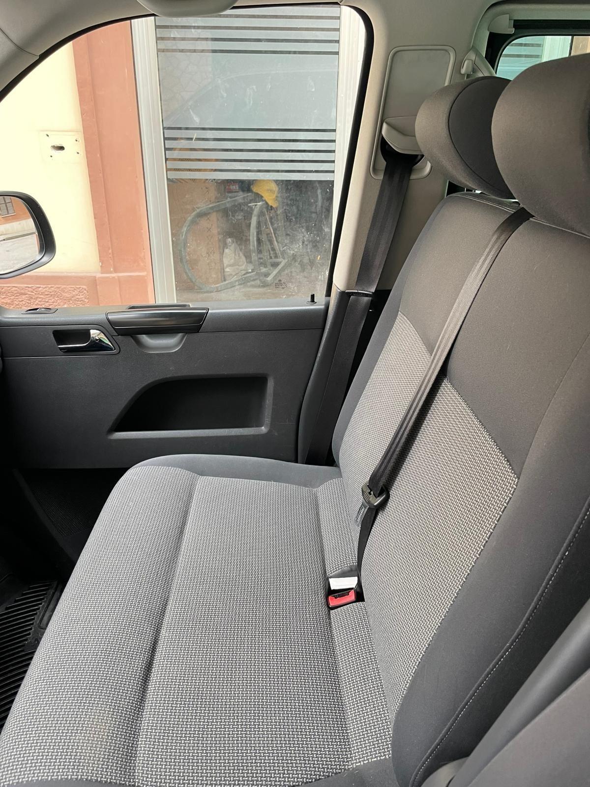 Volkswagen Multivan T5 Caravelle 9 POSTI 2.0 TDI 4Motion PC Comfortline
