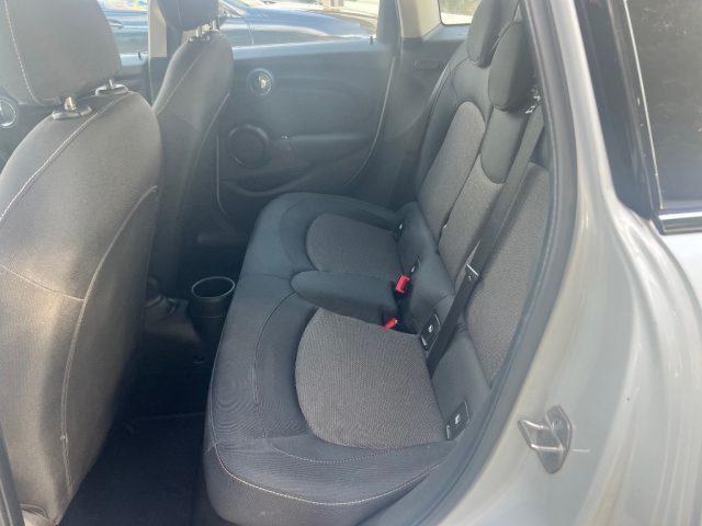 MINI Cooper 1.5 Cooper Business 5 porte