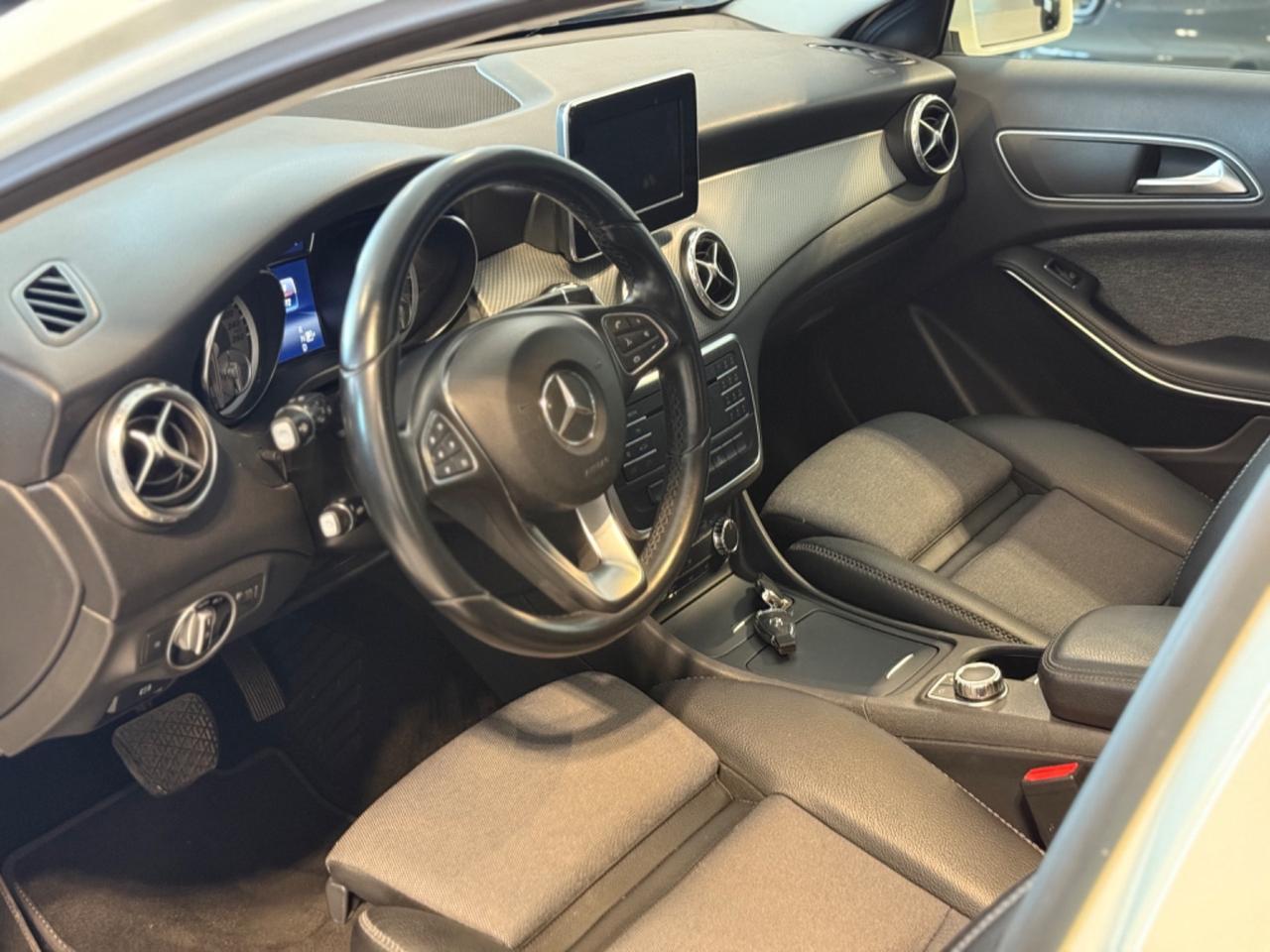 Mercedes-benz GLA 180 d Automatic Sport
