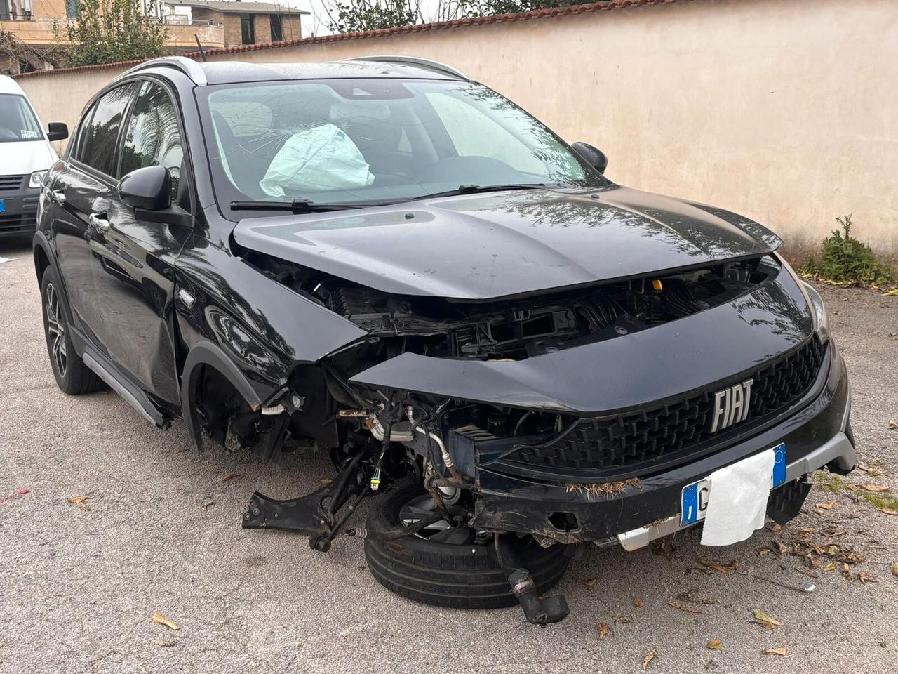 Fiat Tipo 1.6 Mjt Cross sinistrato - 2022