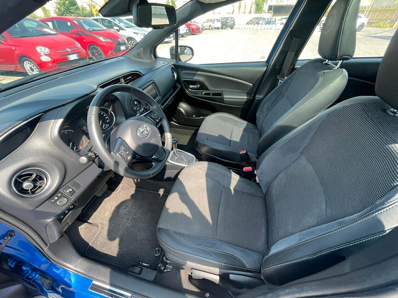 Yaris 1.5 Hybrid Style tetto panoramico GARANZIA