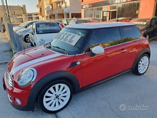 Mini 1.6 cooper d 110cv diesel automatica 2012