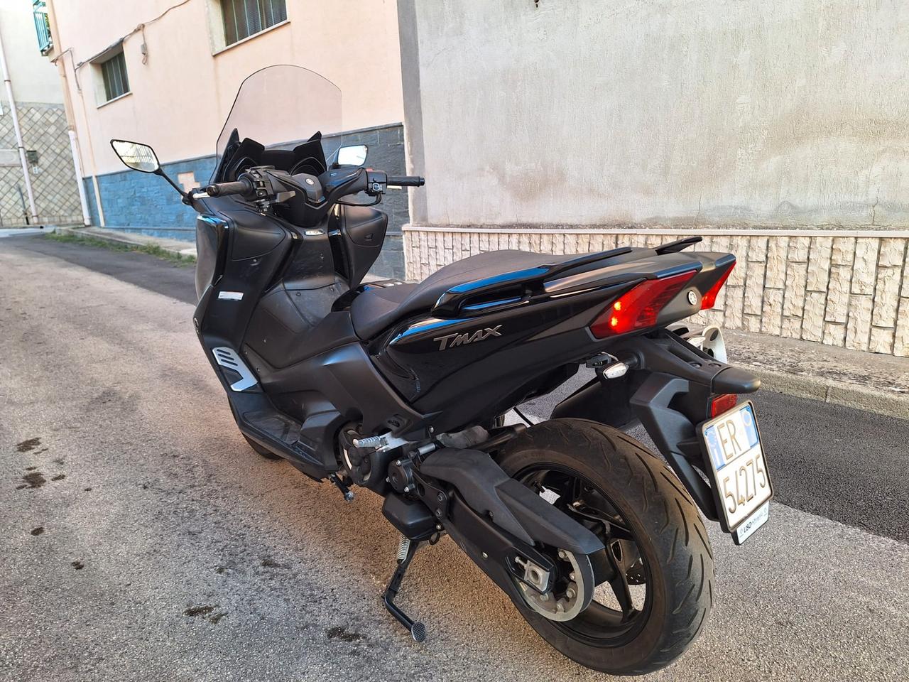 Yamaha T Max SX