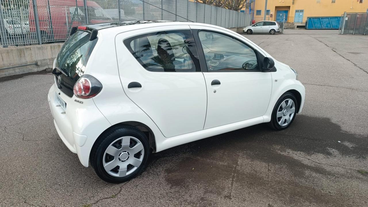 Toyota Aygo 1.0 12V VVT-i 5 porte Active Connect
