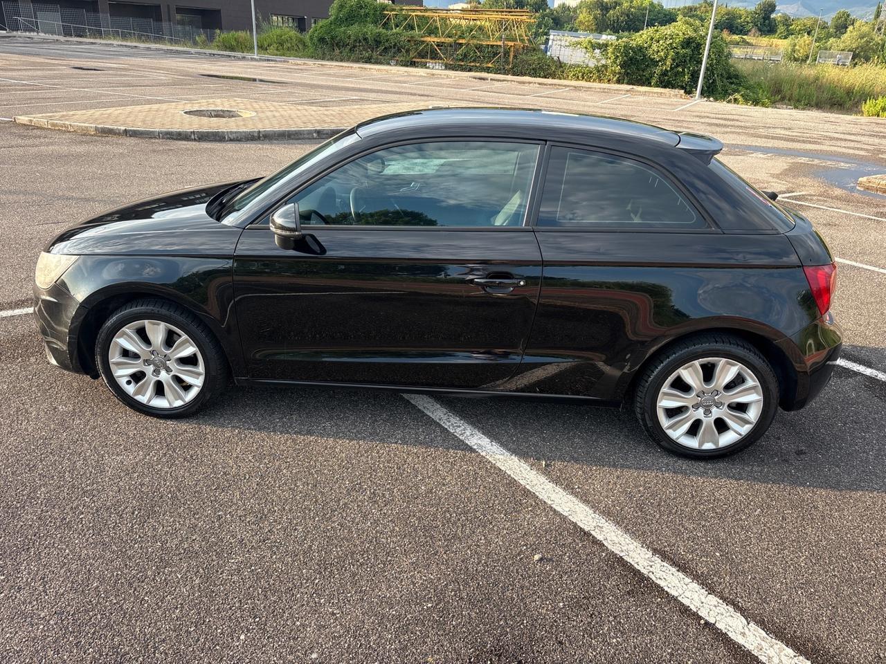 Audi A1 1.6 TDI 105 CV*2014”XNEOPATENTATI”