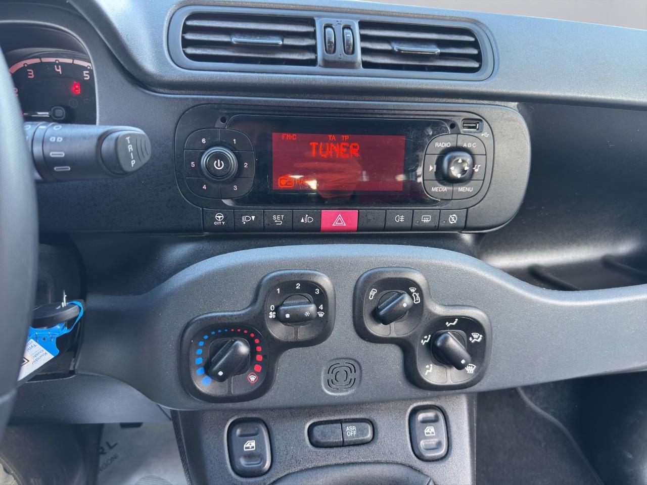 Fiat Panda 1.2 BENZINA 69 CV OTTIME CONDIZIONI-E6D-