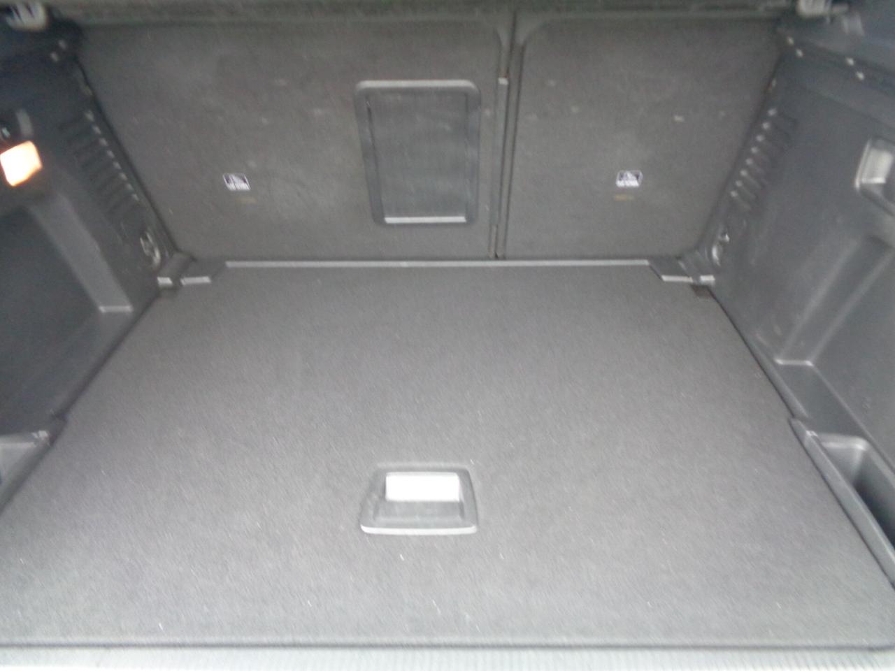 Peugeot 3008 BlueHDi 130 S&S EAT8 Business