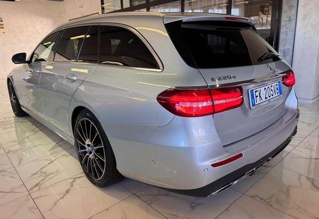 Mercedes-Benz E 220 Premium+LedColorati+Pelle+Tagliandi certificati