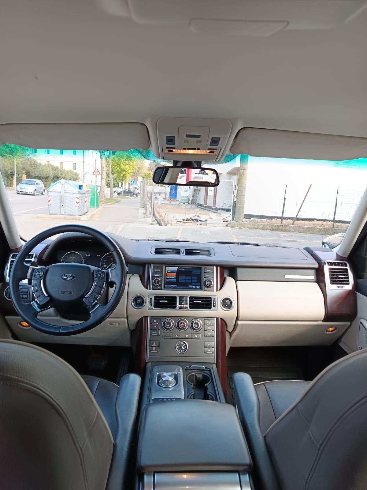 Land Rover Range Rover 4.4 TDV8 Vogue