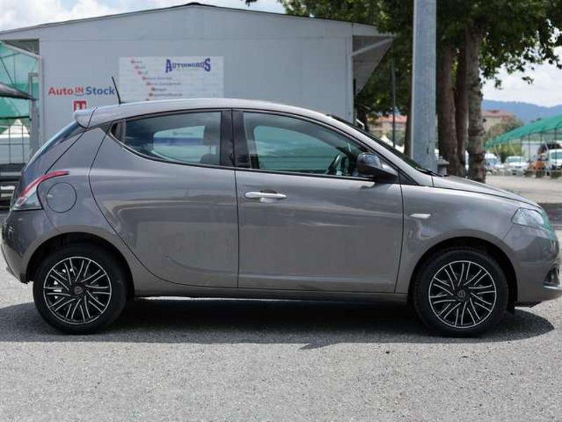 Lancia Ypsilon 1.0 firefly hybrid Gold s