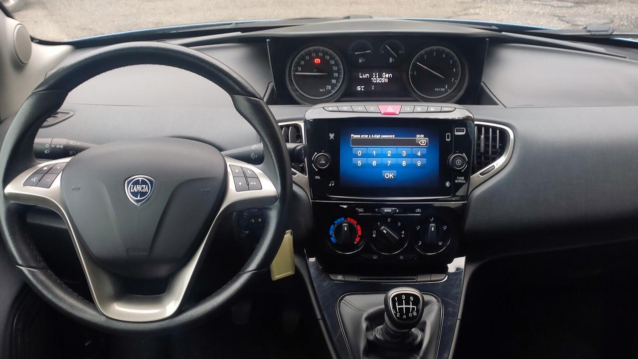 Lancia Ypsilon 1.0 FireFly 5 porte S&S Hybrid Ecochic Gold