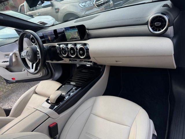 MERCEDES-BENZ CLA 200 Automatic Shooting Brake Sport