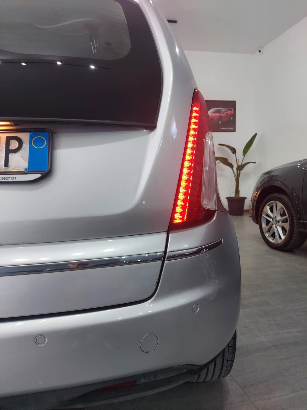 Lancia MUSA 1.3 Mjt 95 CV AVENUE 2012