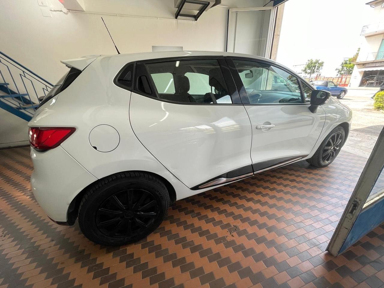 Renault Clio 1.2 75CV GPL 5 porte