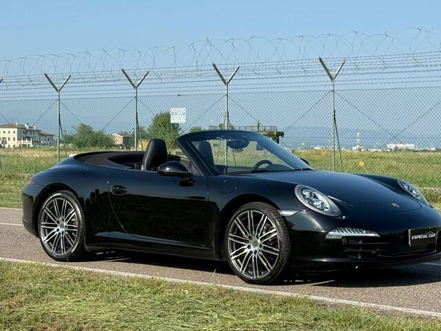 Porsche 911 3.4 Carrera Cabriolet Black Edition