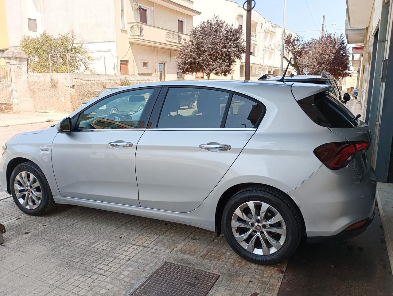 Fiat Tipo 1.6 Mjt 120 Cv S&S 5 porte Lounge Retrocamera