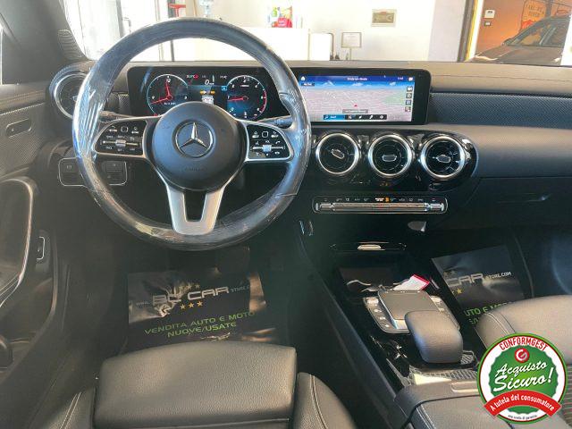 MERCEDES-BENZ CLA 180 d Aut. Shooting Brake *LED*TETTO*PELLE