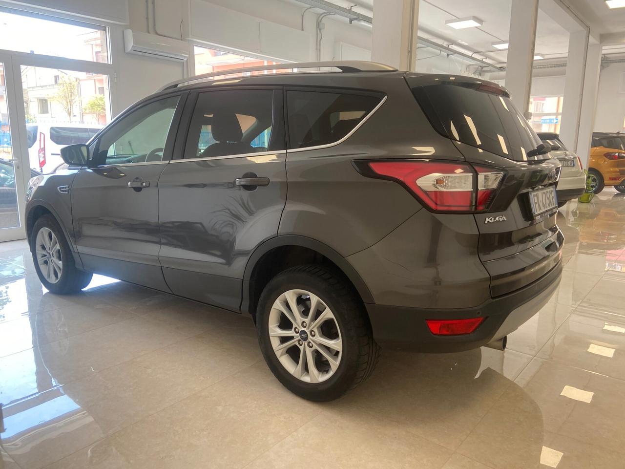 Ford Kuga 1.5 TDCI 120 CV S&S 2WD Titanium